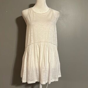 Express Sleeveless White Flowy Top, Size Medium